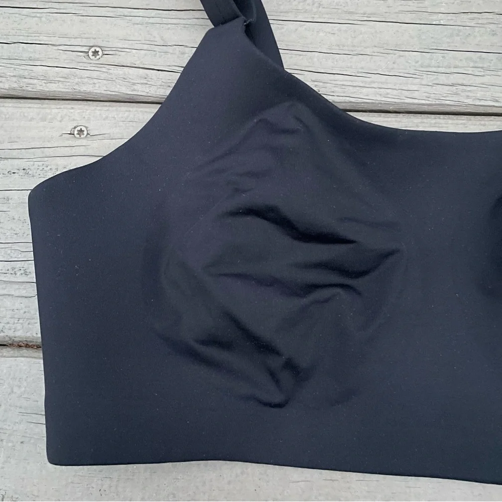 Lululemon Booby Bracer Bra in Black size 38 DD